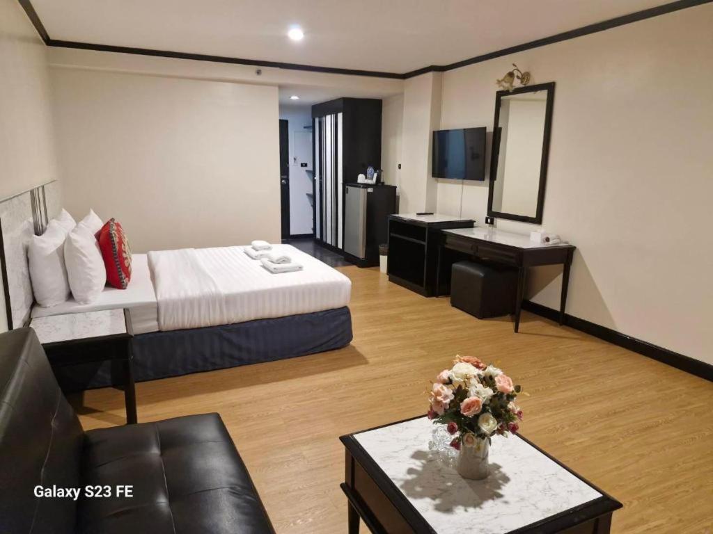 Town In Town Gardent Resort Bangkok Zewnętrze zdjęcie