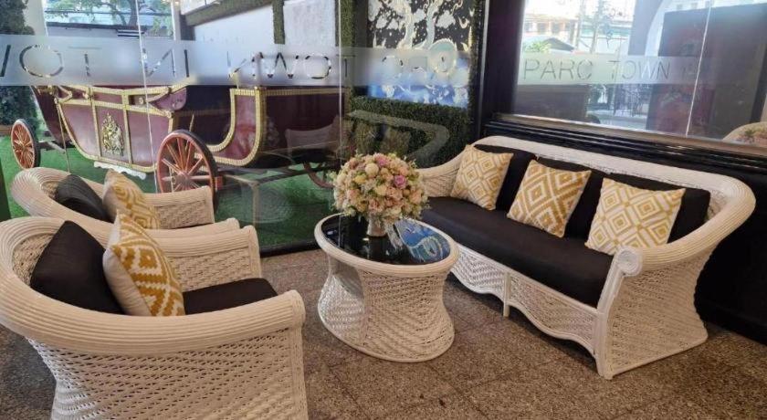 Town In Town Gardent Resort Bangkok Zewnętrze zdjęcie
